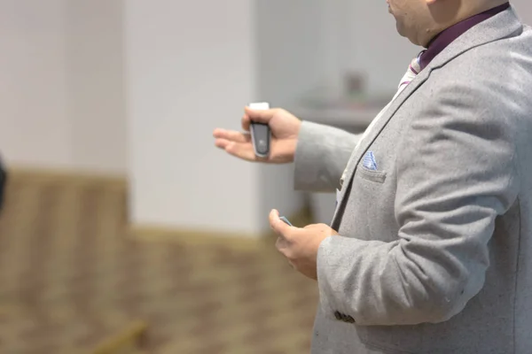 Empresario en el auditorio, Salón de Conferencias, inicio exitoso — Foto de Stock