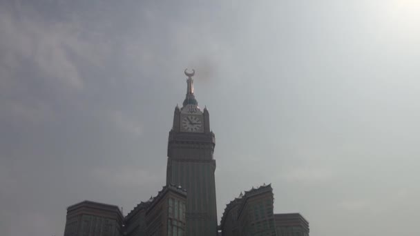 Mekka, Saudiarabien, September 2016 - muslimska pilgrimer från hela världen samlades för att utföra Umrah eller Hajj i Haram-moskén i Mekka. — Stockvideo