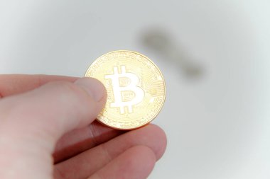 Bitcoin, Dijital Kripto Para - Bitcoin sembollü altın para