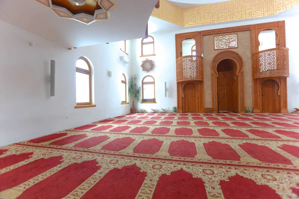 Omer ibn Hattab  mosque in Sarajevo, Bosnia and Herzegovina, int — Stock Photo, Image