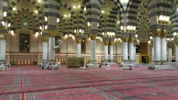 メッカ, サウジアラビア、2016 年 9 月 - 世界中からイスラム教徒の巡礼者がメッカの Umrah またはハラム ・ モスクでメッカ巡礼を実行する収集. — ストック動画