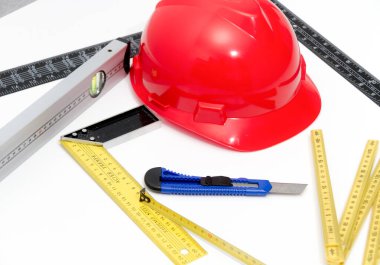 Kask ve inşaat çizimleri ve Binalar için Araçlar