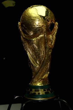 Saraybosna, Bosna-Hersek, Mart 2014 'te, Dünya Kupası Kupası' nın siyah Arkaplan Kupası, 1974 'te tanıtıldı. Malakit bazlı 18 karat altından yapılmış.. 