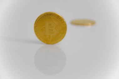 Bitcoin, Dijital Kripto Para - Bitcoin sembollü altın para