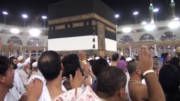 MECCA, SAUDI ARABIA, settembre 2016 - Pellegrini musulmani provenienti da tutto il mondo si sono riuniti per esibirsi Umrah o Hajj alla moschea Haram alla Mecca . — Video Stock