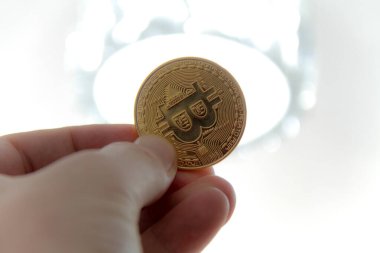 Bitcoin, Dijital Kripto Para - Bitcoin sembollü altın para