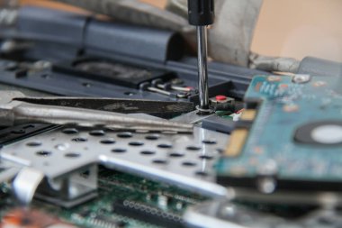 Profesyonel laptop onarım