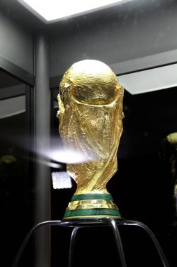 Saraybosna, Bosna-Hersek, Mart 2014 'te, Dünya Kupası Kupası' nın siyah Arkaplan Kupası, 1974 'te tanıtıldı. Malakit bazlı 18 karat altından yapılmış.. 