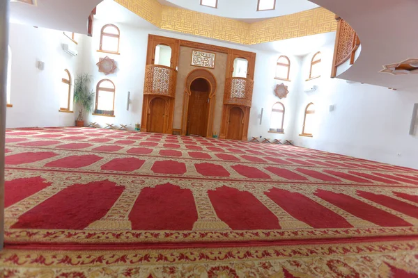 Omer ibn Hattab  mosque in Sarajevo, Bosnia and Herzegovina, int — Stock Photo, Image