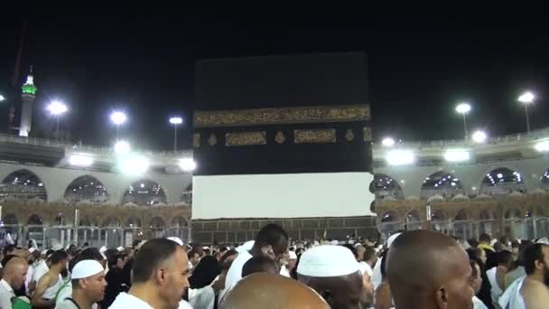 MECCA, SAUDI ARABIA, settembre 2016 - Pellegrini musulmani provenienti da tutto il mondo si sono riuniti per esibirsi Umrah o Hajj alla moschea Haram alla Mecca . — Video Stock