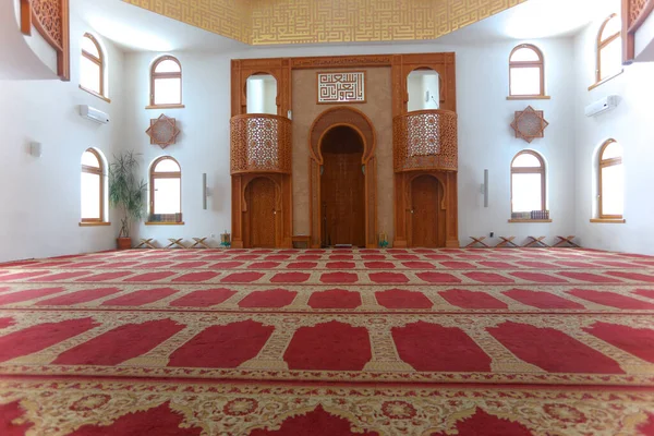 Ομέρ ιμπν Χατάμπ τζαμί στο Σεράγεβο, Βοσνία και Ερζεγοβίνη, int — Φωτογραφία Αρχείου
