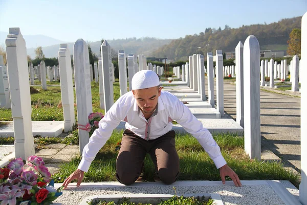 Iszlám, a halott személyt imádkozik — Stock Fotó