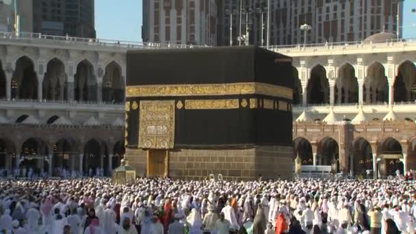 MECCA, SAUDI ARABIA, septembrie 2016 - pelerini musulmani din întreaga lume s-au adunat pentru a interpreta Umrah sau Hajj la Moscheea Haram din Mecca . — Videoclip de stoc