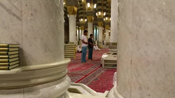 Mekka, Saúdská Arábie, v září 2016 - muslimských poutníků z celého světa se sešly Umrah anebo Hajj na mešity v Mekce. — Stock video