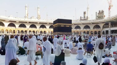 Mekke, Suudi Arabistan, Eylül 2016 - Umre veya Haram cami de hac Mekke gerçekleştirmek için toplanan dünyanın dört bir yanından gelen Müslüman Hacı.