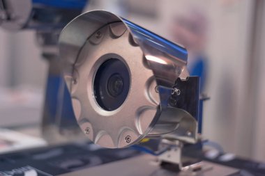 Güvenlik kamerası ya da ofis binasındaki gözetleme sistemi., 