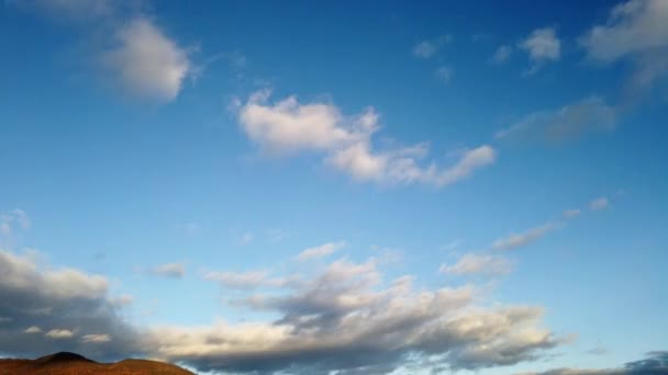 White clouds with blue sky background. — Stock Video