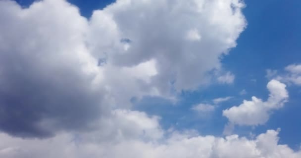 White Clouds Blue Sky Background — Stock Video