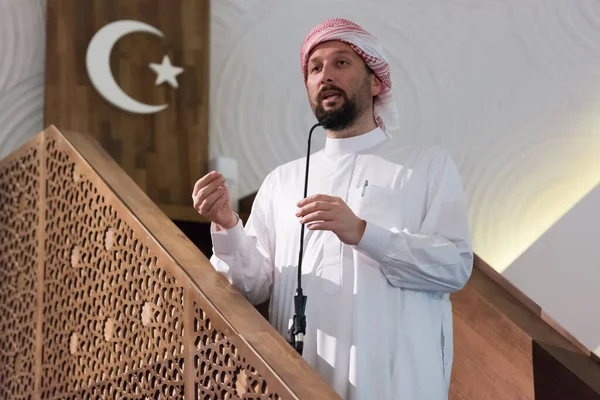 Musulmans Jeune Imam Arabe Discours Vendredi Après Midi Prière Dans — Photo