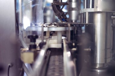 Fabrika veya bitki üretiminin içme suyu, endüstriyel içecekler, su arıtma tesisi, su arıtma ve teslimat işi, nüfus arasında temiz su eksikliğiyle mücadele