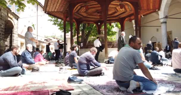 Παρασκευή Ramadan Pray Σαράγεβο Βοσνία Και Ερζεγοβίνη Μαΐου 2020 Μουσουλμάνοι — Αρχείο Βίντεο