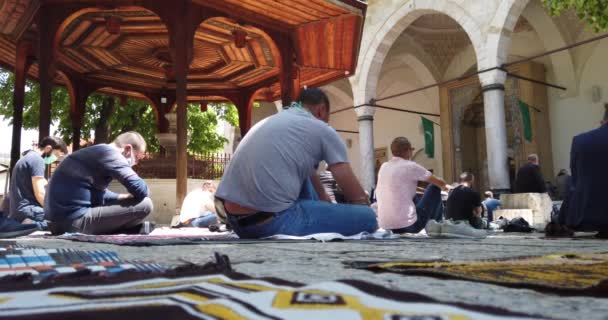 Vrijdag Ramadan Bidden Sarajevo Bosnië Herzegovina Mei 2020 Moslims Nemen — Stockvideo