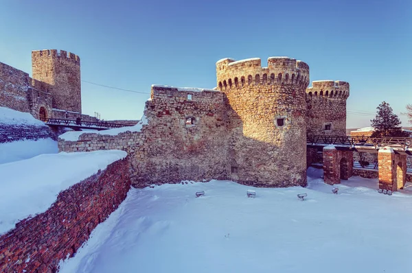 Festung unter dem Schnee — Stockfoto