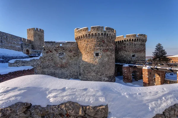 Festung unter dem Schnee — Stockfoto