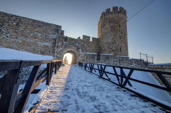 Brücke auf der Festung im Winter — Stockfoto
