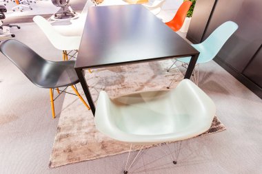 ev için sıradışı sandalye