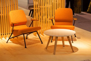 model modern koltuk, not alan sığ derinliği örneği