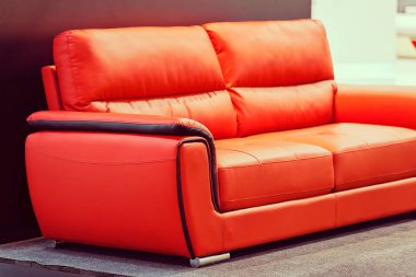 Modern kanepe oturma odası, not alan sığ derinliği için