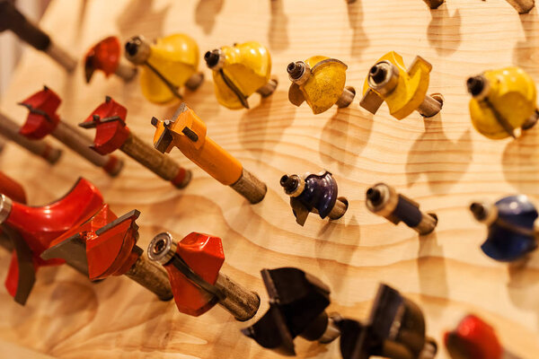 инструмент для изготовления мебели
