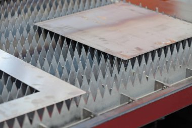 Waterjet makine, not alan sığ derinliği için tutucu malzeme