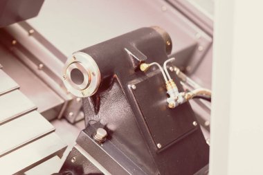 Yeni metal işleme makineleri