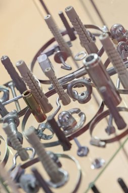 vida, somun, kelepçeler ...