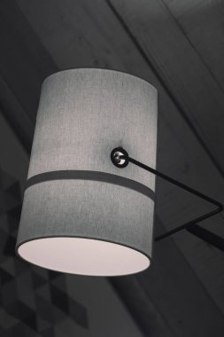 Çadır bezinden yapılmış modern lamba, alan derinliğine dikkat edin.
