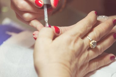 yapay tırnaklar manikür, sığ derinlik-in tarla Not