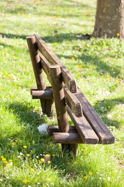 Dřevěná Lavička Parku Poznámka Mělká Hloubka Pole — Stock fotografie