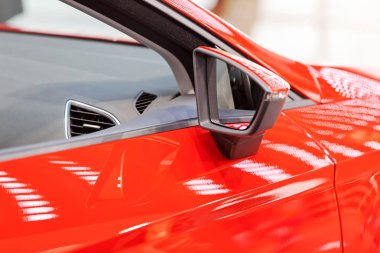 motorlu araç üzerinde dikiz aynası