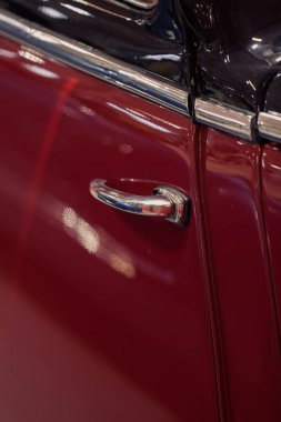 yaşlı adam kapı kolları