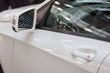 motorlu araçlar, not alan sığ derinliği üzerinde dikiz aynası