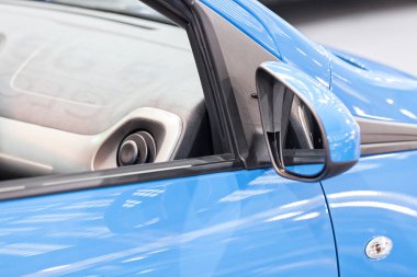 motorlu araçlar, not alan sığ derinliği üzerinde dikiz aynası