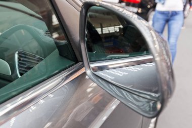 motorlu araçlar, not alan sığ derinliği üzerinde dikiz aynası