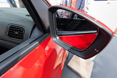 Motorlu Araçlar, Not alan sığ derinliği yan ayna