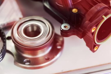 Çeşitli parçaları Araba mekaniği, not alan sığ derinliği