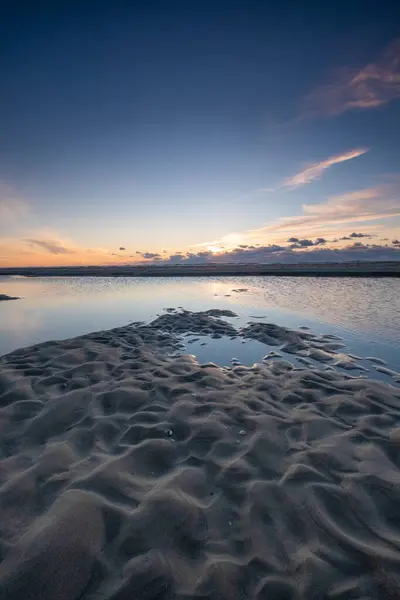 Tranquil colorful sunset over sea, viewed from the dutch coast. The Netherlands — 图库照片