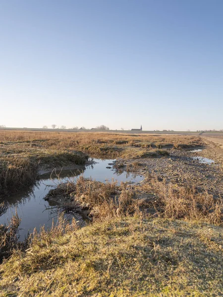 Zicht vanuit de lucht op horizon boven nationaal park en Unesco Werelderfgoed Waddenzee in Friesland. Nederland — Stockfoto