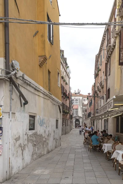 Venice Italy June 2017 View Small Streets Venice Colorful Venetian — Stock Photo, Image