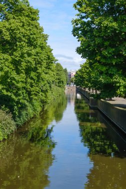 Ağaç yansıtmalı kanal, Lahey 'deki ev geçmişi, Hollanda.